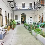 Apartment Stop And Go